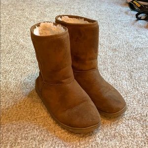 Faux Suede Boots with Fur lining